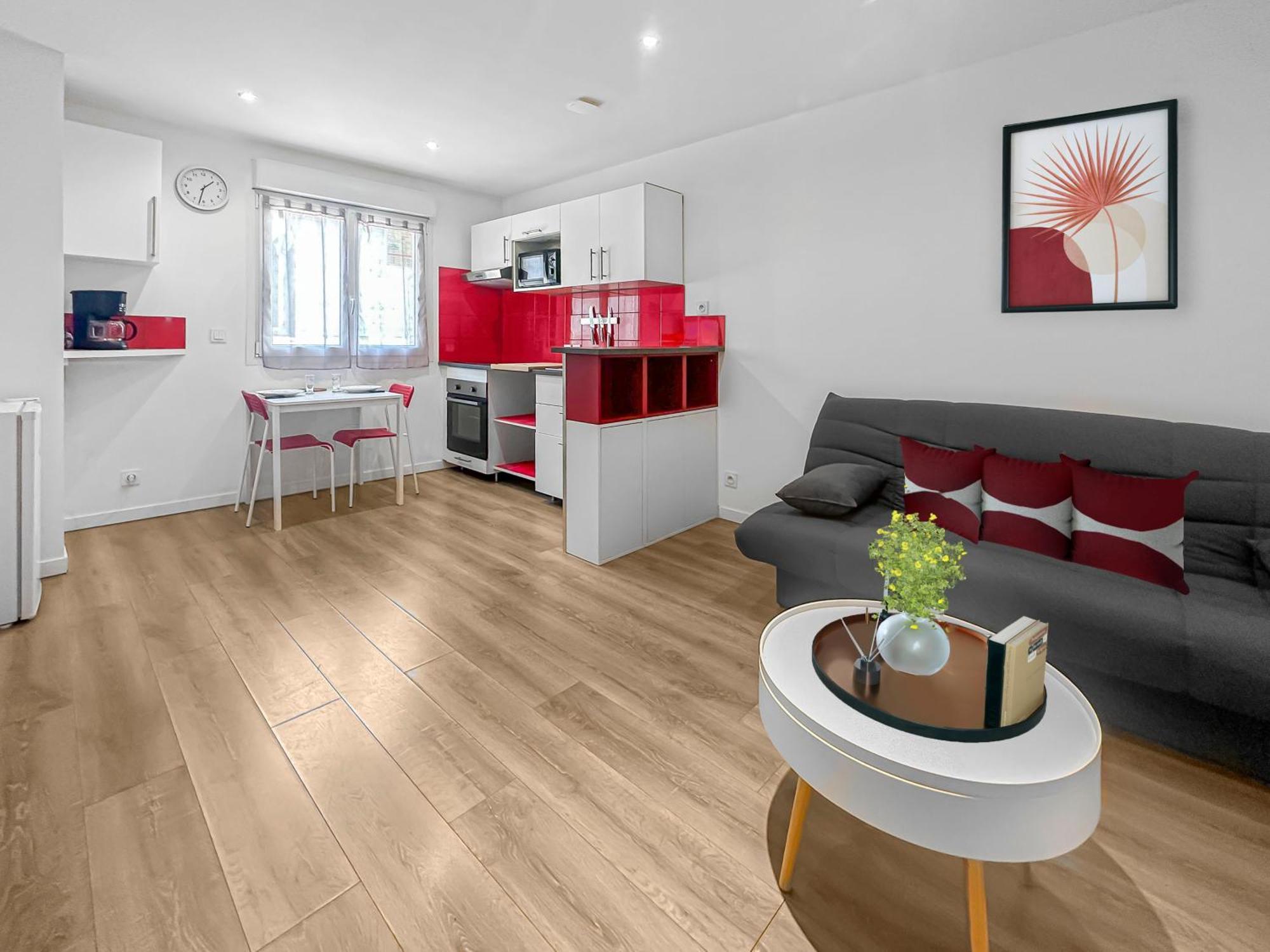 maison meublé 35m² Leyment Esterno foto